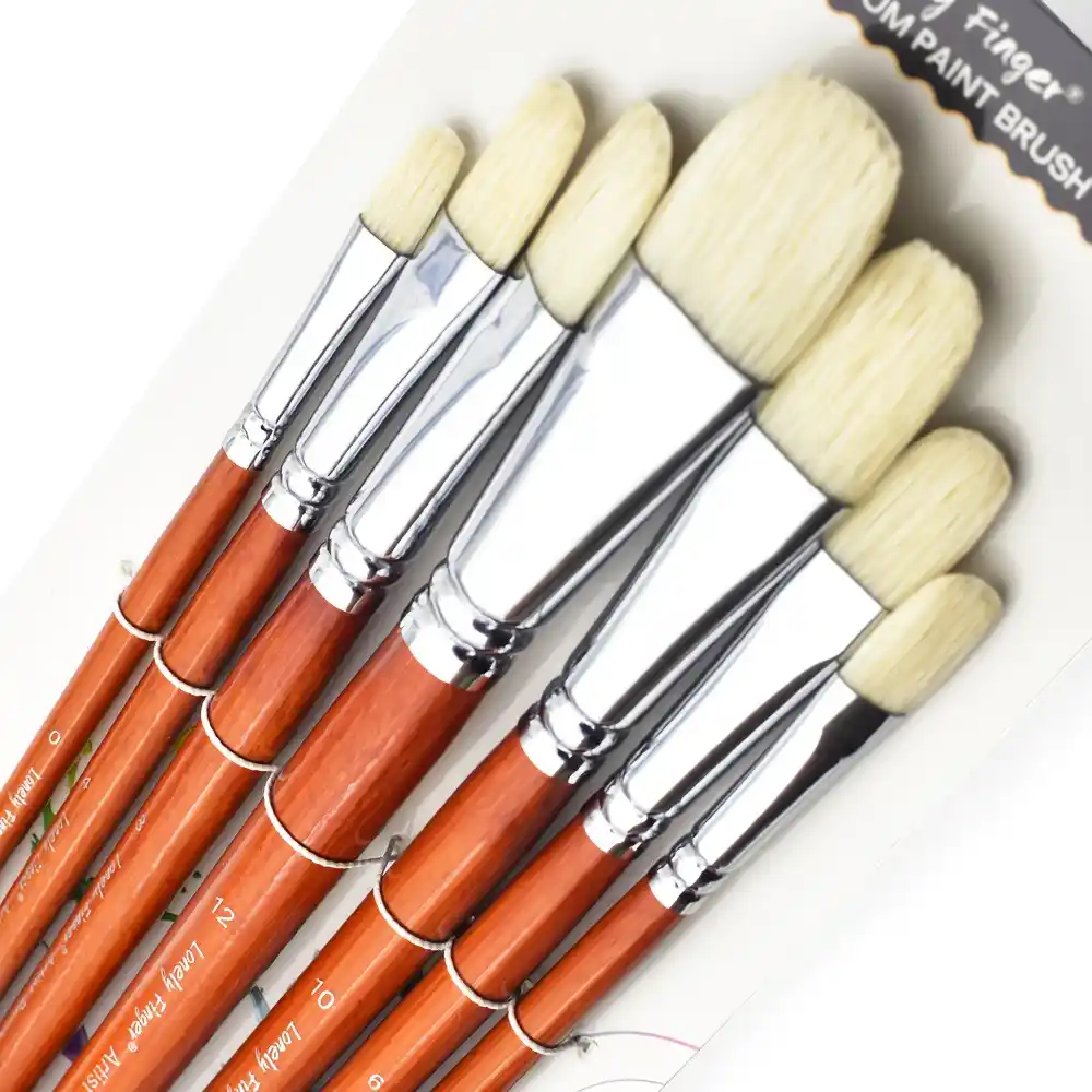 ما مدى استخدام فرشاة الطلاء ذات الشعر الخشن في الفنون الجميلة؟